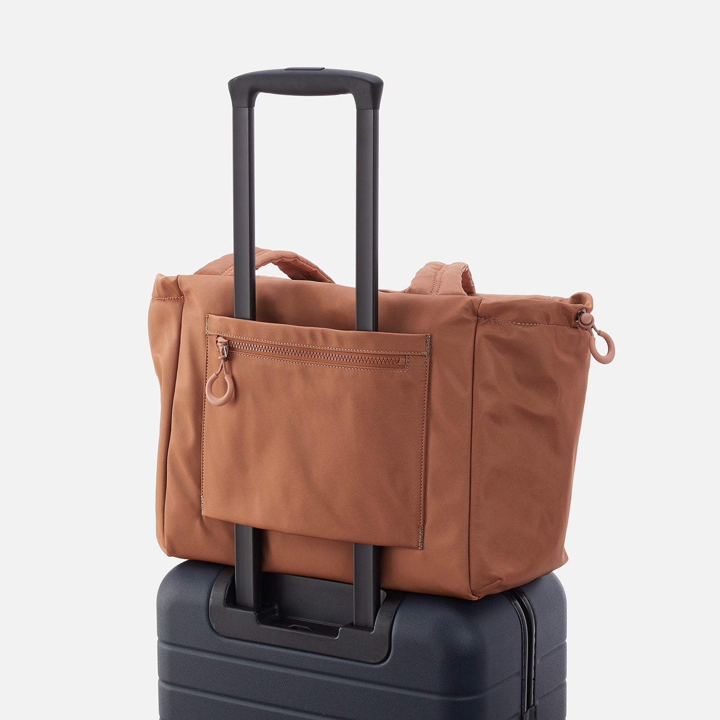 ALL IN ONE Tote in CaRefiber recycled nylon - Jet - Image 10