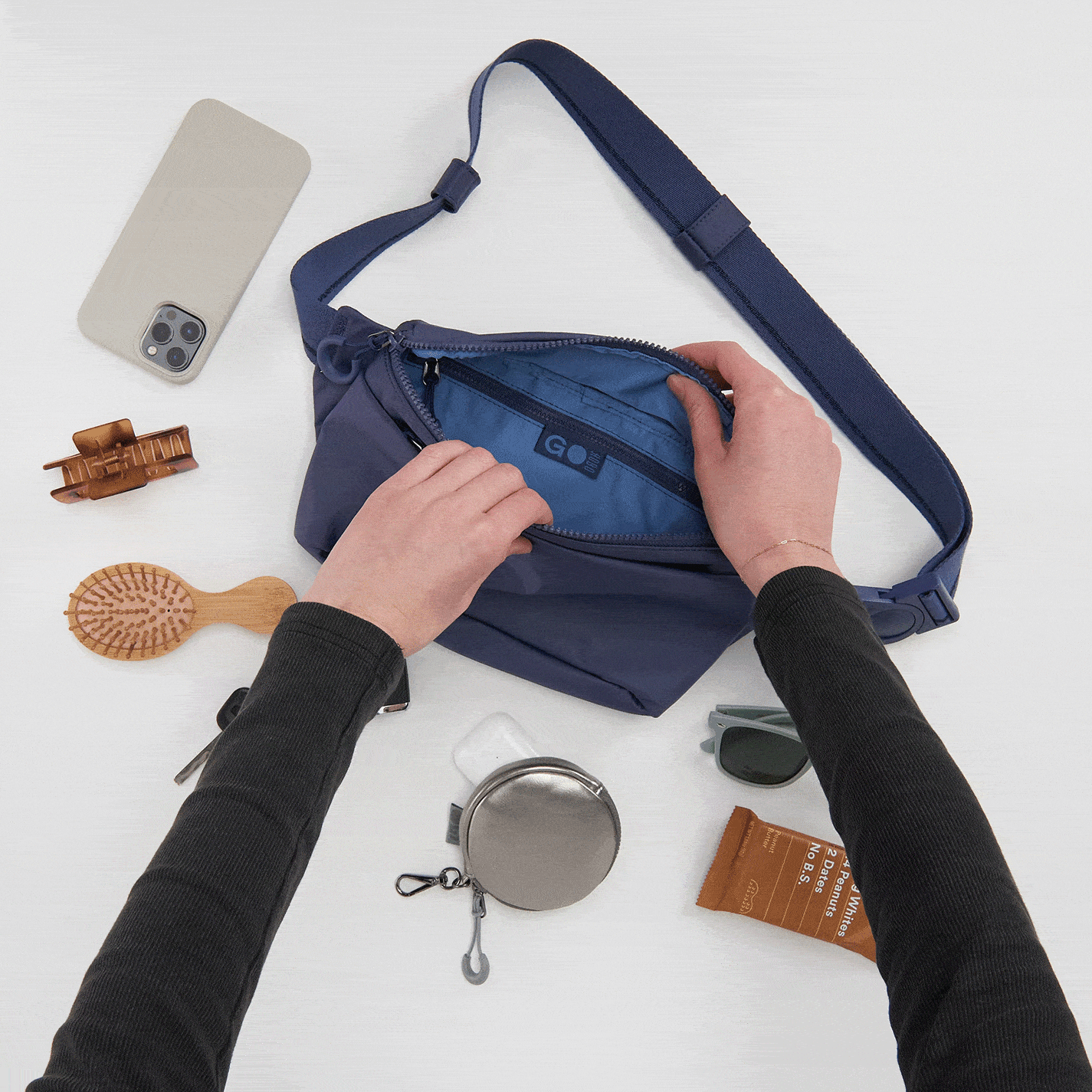 BE HOLD Belt Bag in CaRefiber recycled nylon - Jet - Image 3