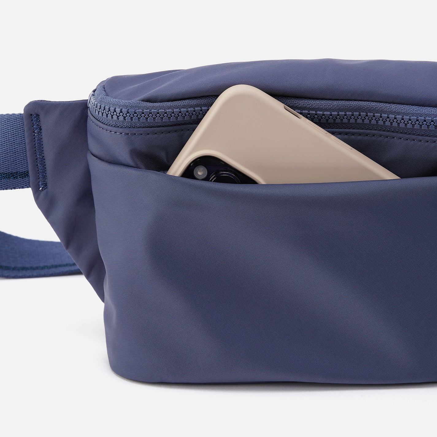 BE HOLD Belt Bag in CaRefiber recycled nylon - Ocean - Image 10