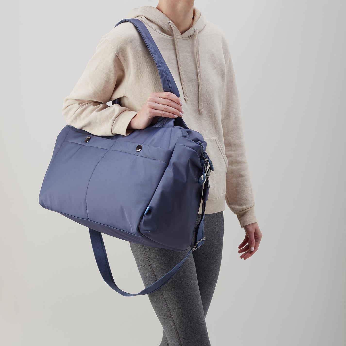 GET AWAY Duffle in CaRefiber recycled nylon - Teal - Image 4