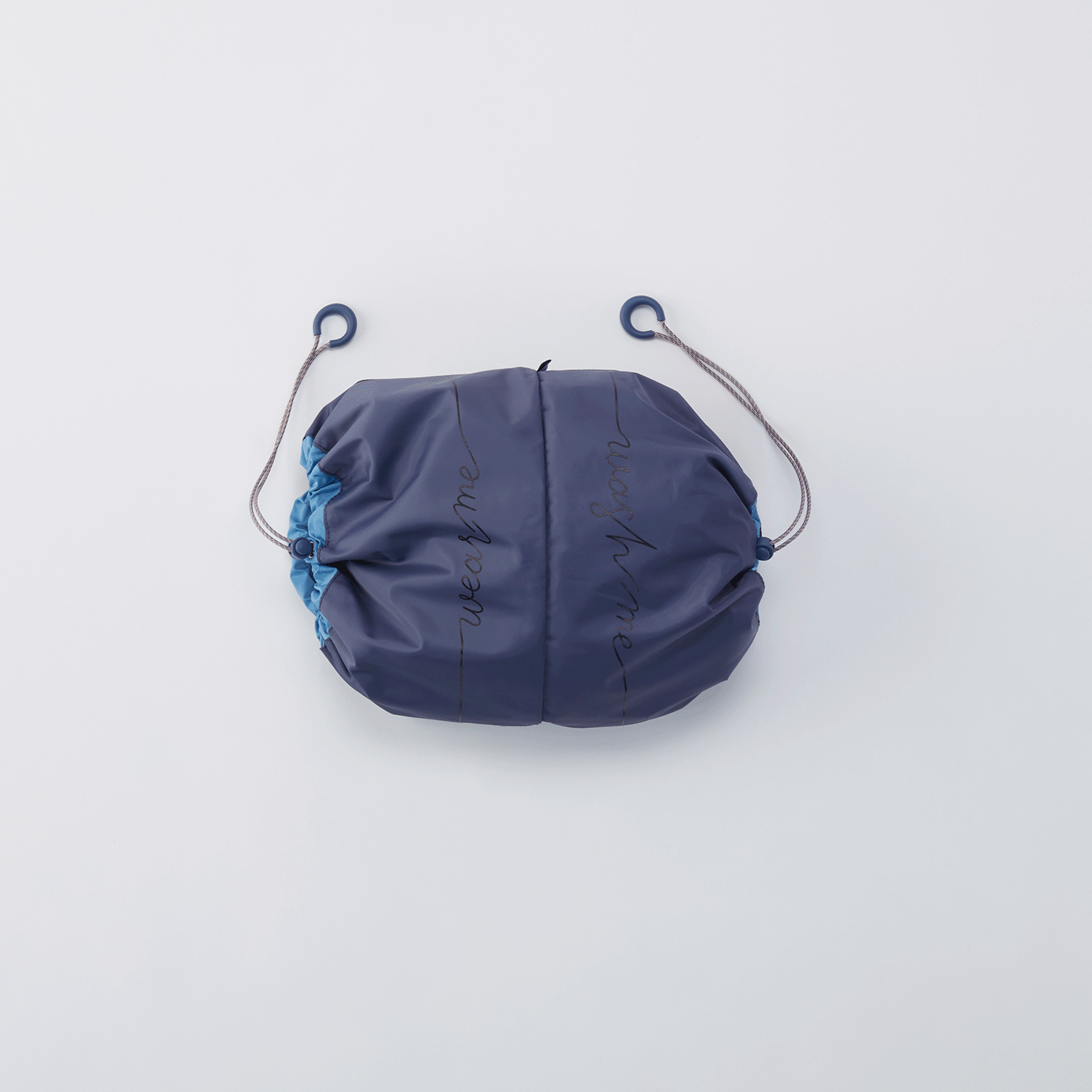 WEAR ME > WASH ME Pack Sack in CaRefiber recycled nylon - Jet - Image 5