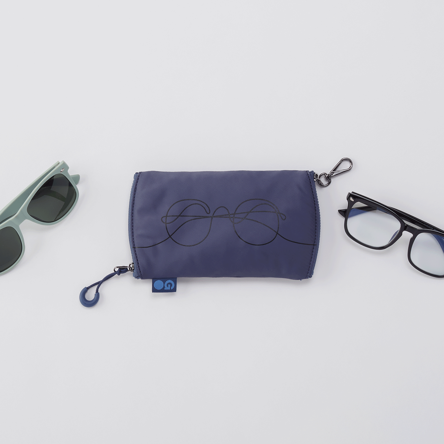 DOUBLE VISION Clip Eyewear Organizer in CaRefiber recycled nylon - Ocean - Image 6