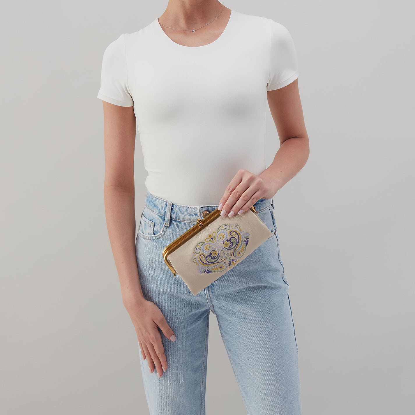Lauren Clutch-Wallet In Pebbled Leather - Birch - Image 2