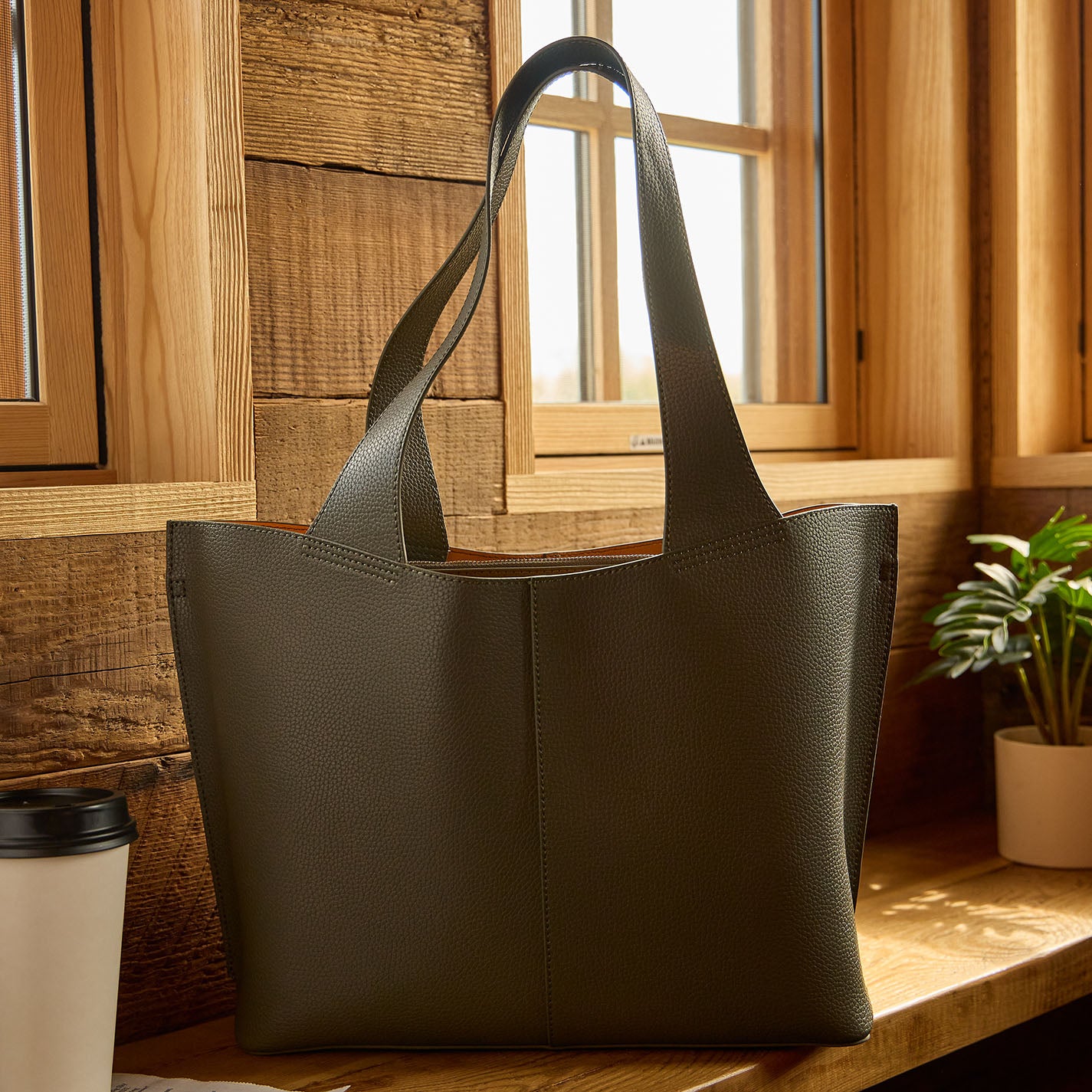 Vida Tote in Micro Pebbled Leather - Desert Palm - Image 2