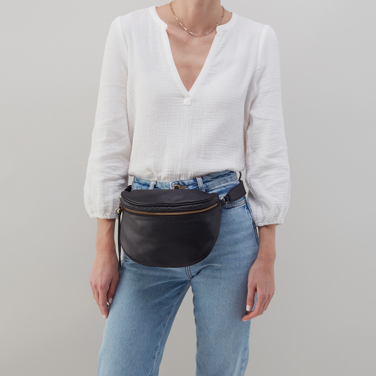 Juno Belt Bag in Smooth Leather - Black - Image 2