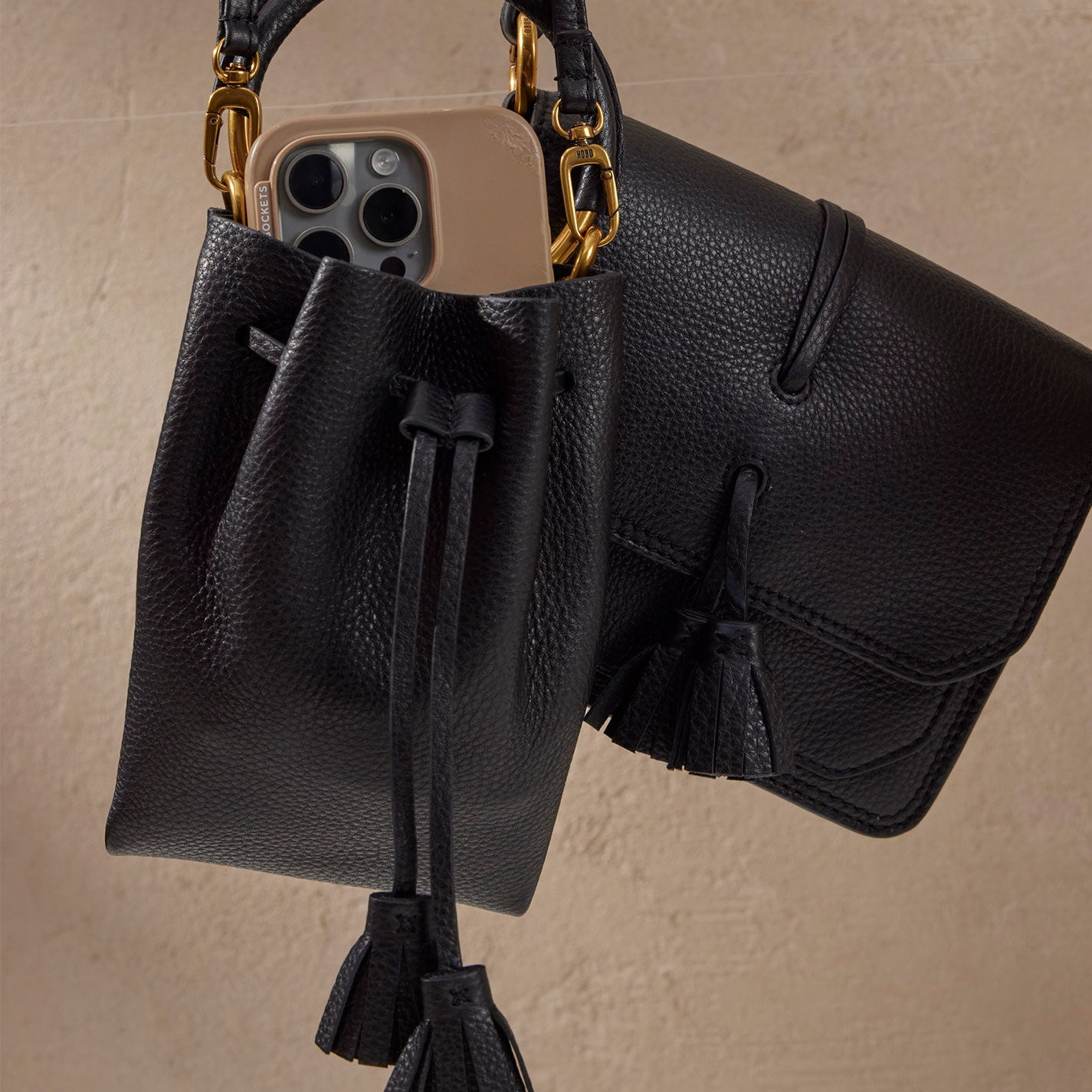 Eden Phone Crossbody In Pebbled Leather - Black - Image 5