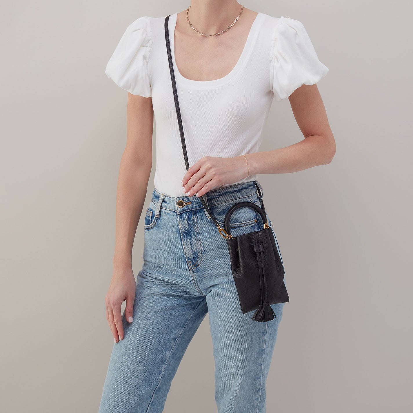 Eden Phone Crossbody In Pebbled Leather - Black - Image 2