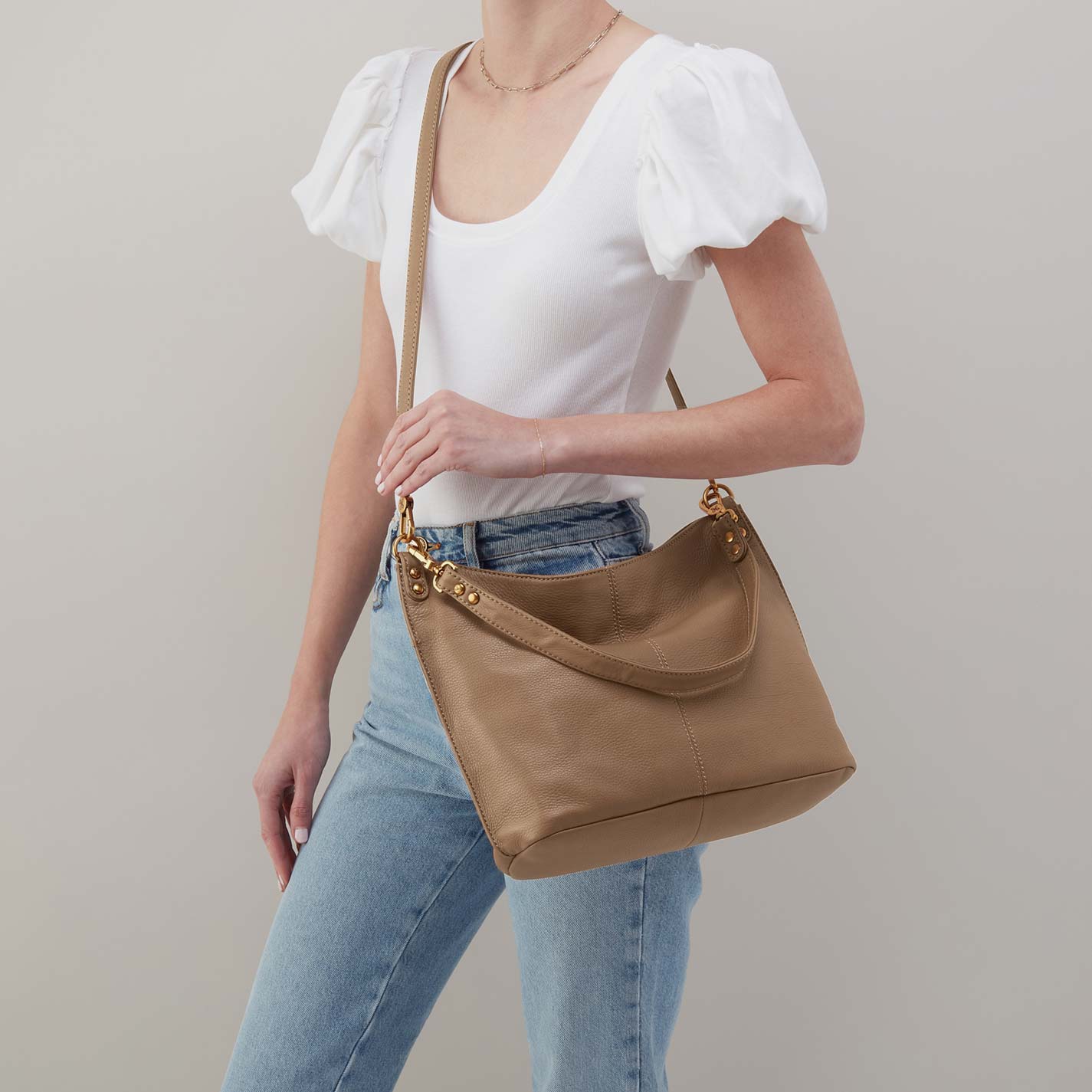 Pier Shoulder Bag in Pebbled Leather - Cedar Sagebrush - Image 2