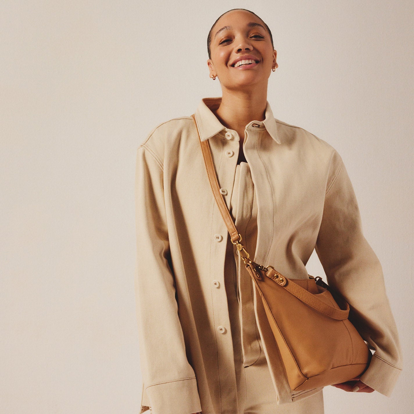 Pier Shoulder Bag In Pebbled Leather - Sandstorm - Image 4