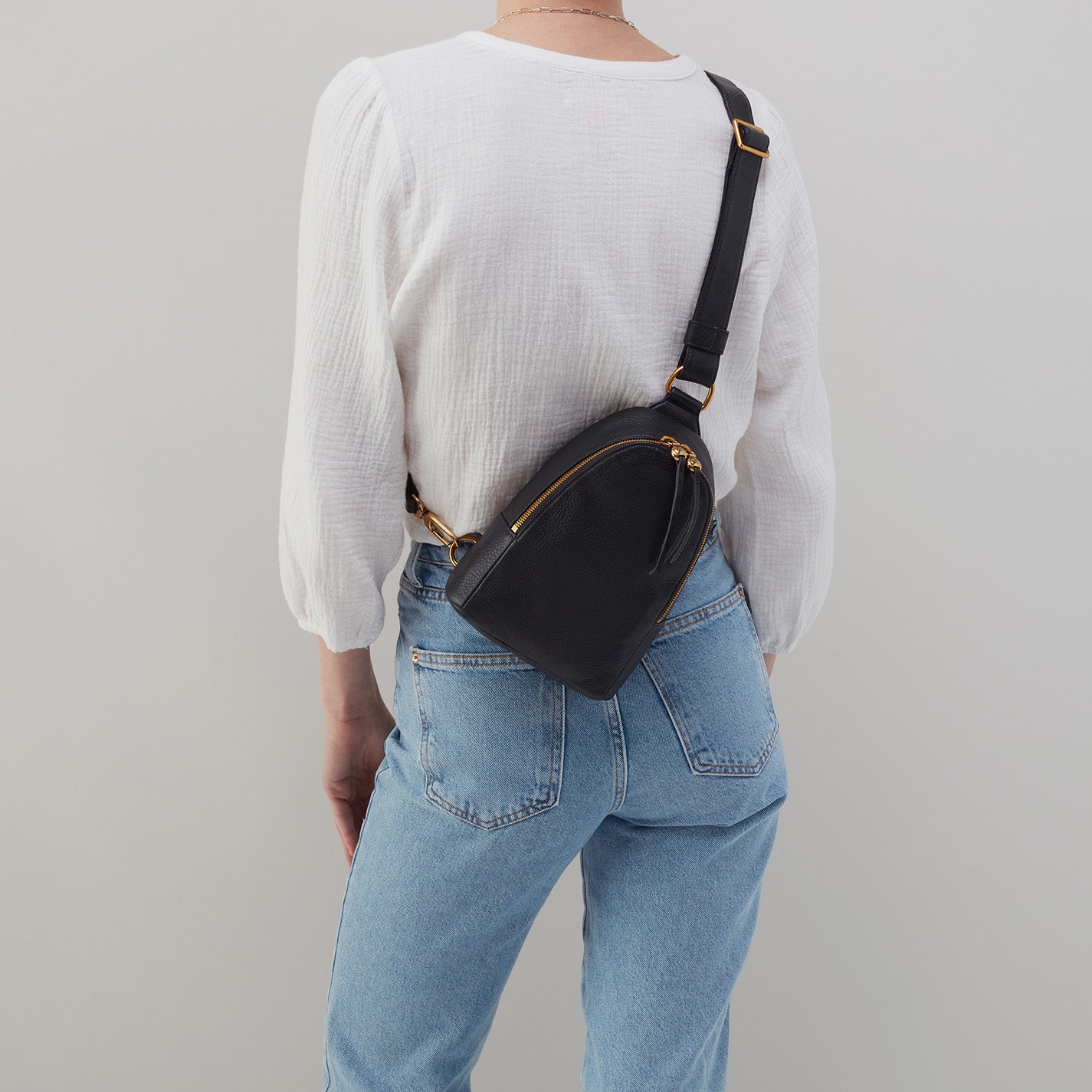 Fern Sling in Pebbled Leather - Taupe - Image 3