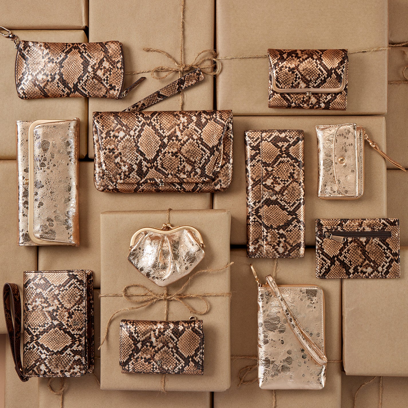 Jill Trifold Wallet in Printed Leather - Golden Snake - Image 2
